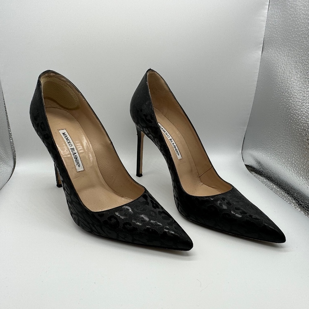 Manolo Blahnik BB Black Patent; 105 heel; leopard embossed; size 39; EUC